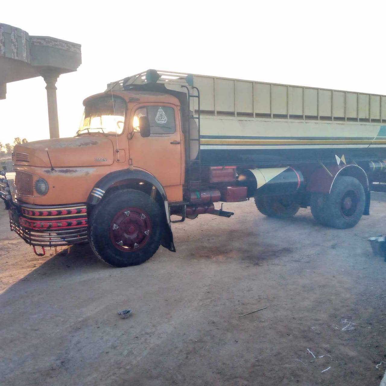 قجمه للبيع مكفوله كفاله عامة موديل 81للاستفسار الاتصال على الرقم ***********
