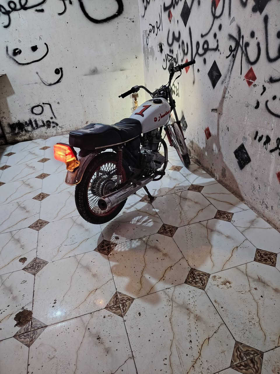 سلام عليكم ارشه مديل  18 أوراق بجيس   مكينه ناعمه حلوه  إدراجه شوفت عينك مال شغل  اسعر خاص او اتصال ***********
