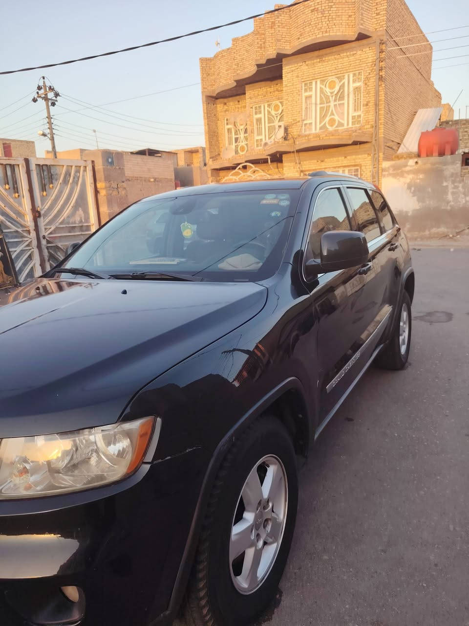 جيب شيروكي موديل 11 دخول كندي بدون ضربه بيه قطع صبغ بسيطه جماليه فقط 
رقم اربيل راعيه يسكن محافضة البصره سياره جاهزه مكان السياره ميسان السعر 145$ التواصل هاتف ***********
