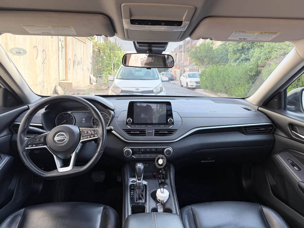 Altima 2020 SR
سەیارەکە مۆدێلی ٢٠٢٠ ە کوشین جلدە و گێڕ شەفتە ١٤٨ هەزار ڕۆیشتووە سەنەوی یازدە مانگی ماوە بەناوی خۆمە بۆنیتی سبوغە و دەرگاو چاملغی پشتەوە لای سەکن پەمپی ئەمریکایە بێ ژوورەوە بێ ئایەرباگ
نرخی 130 و معامەلە 
***********☎️ أربيل, العراق
