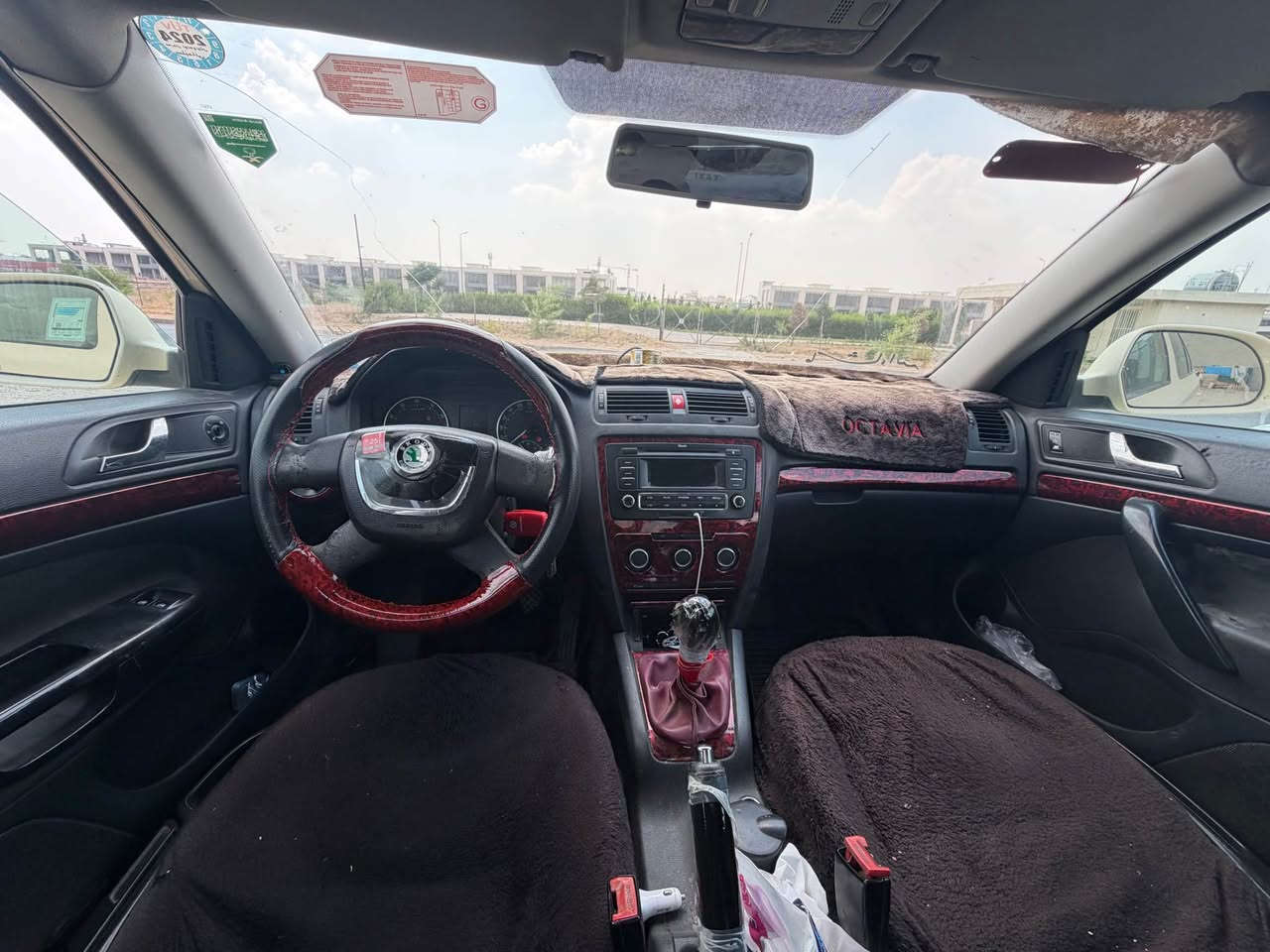 سكودا اوكتافيا ٢٠١٠ ،گير عادى بى سبوغ ليدران
گير و مكينه و تبريد به شةرت له هةوليرم ،
نرخ:٨٣$ قفل /ژ.م:*********** أربيل, العراق
