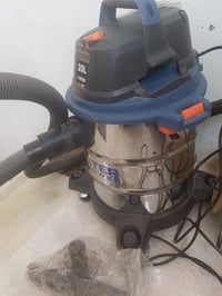 مكنسة • جديدة • عليها مجال