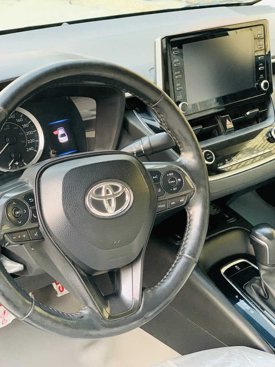 السلام عليكم شباب للبيع كورلا 2020  xle السيارة فول الفول فتحة تحكم ستيرن تدفئة ستيرن تدفئة كشنات  بصمة تشغيل بصمة أبواب مثبت سرعة دوشمة عام حادث قبق جنطة وجاملغً بدون تبديل بدون إرباك ليبل واحد رقم دولي 
السعر 155 للاستفسار ***********
