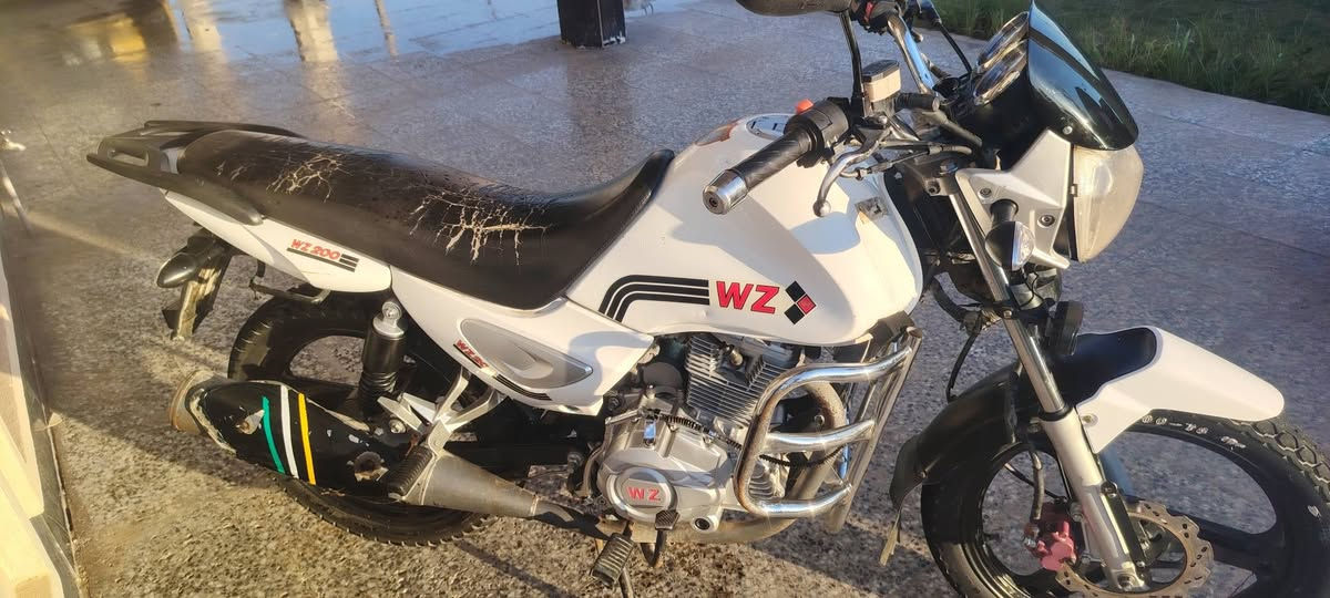 للبيع موطور WZ مديل 2020 نضافته هاي بصور محرك ما مفتوح مكفول ما تصرف على ربع فقط بانزين ودهن سعر ٩٥٠الف وبي مجال اي استفسار يتصل ع ***********
