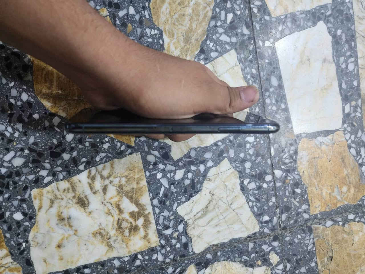 سلام عليكم ايفون11برو ماكس نضيف كلشي ما مبدل بي ما داخل مصلح ابد بطارية84مكاني بغداد بلديات سعر300وبي مجال حك جيه رقم***********
