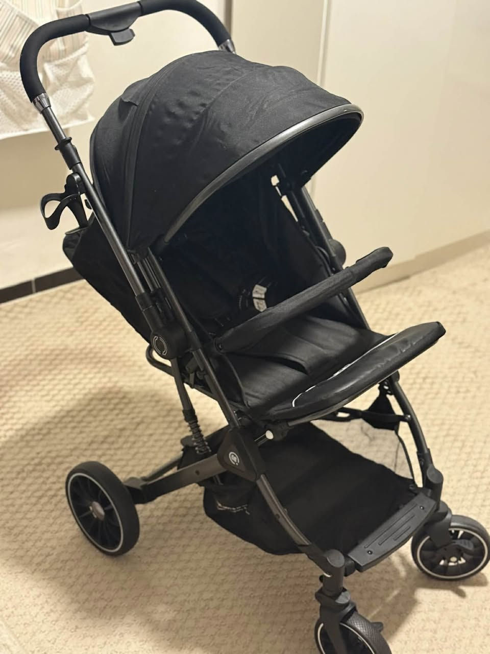 مرحبا ماميات جميلات♥️✨ 
عندي عربانة طفل من ماركة kidilo الالمانية منام وجلوس وتتغير يدتها امام وخلف مع مخزن اسفل العربانة للجنطة نظيفة كلششش  اخذتها ٨٩ورايدتها  ب٥٥


**إذا كنت صاحب هذا الإعلان وتريد حذفه لأي سبب، رجاءا أرسل رسالة إلى الدعم الفني**