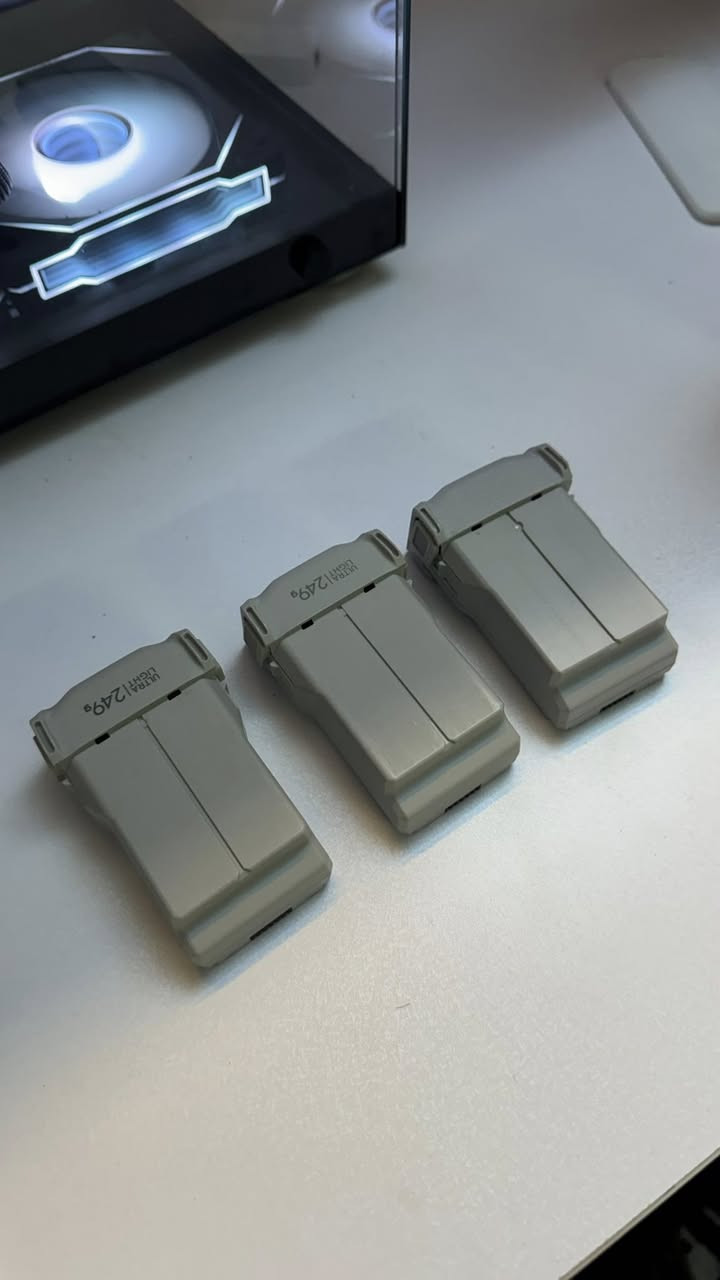 للبيع بطاريات دروني مني 3/4 مع قاعدة الشحن
بطاريتن اصليات ووحده تجاريه 
سعرهن كلهن 150 الف قفل
مكاني بغداد البنوك ***********
