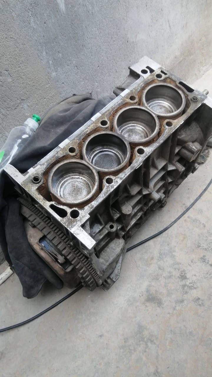 سلام عليكم مكاين بيجو للبيع شرط الشغل والضمان اتصال واتساب فقط ***********
