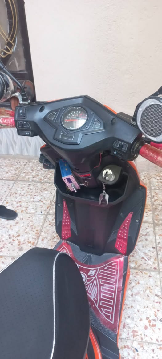 دراجه اف س "FS" 
دراجه مكفوله كفاله عامه 
 قفل ستيرن 
حتى سماعات بيه
الدراجه نكره سلف بكل وقت 
أي نقص مابيها ترايك وين متريد  
انسه شي اسمه عطل فول نظافة 💯
السعر 750 وبيه مجال
مكاني ناصرية - مركز
/*********** /للستفسار
دراجه انضف من صوره
