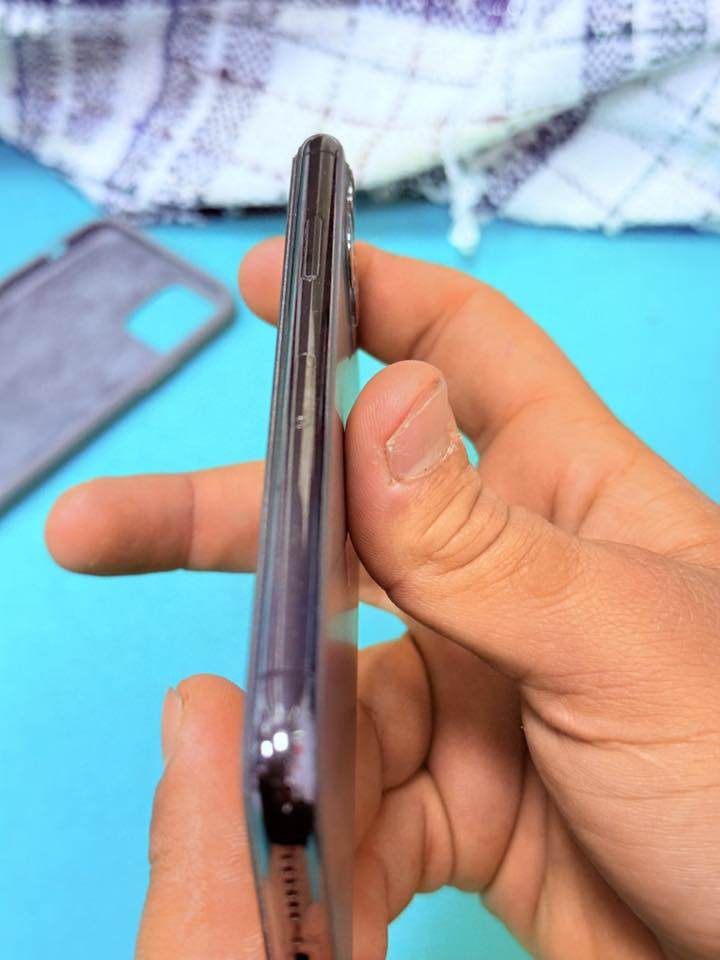 سلام عليكم ايفون ١١ برو فقط جهاز بعد على وضع الشكره لمفتوح ولا داخل صيانه ذاكره ٢٥٦ بطاريه72جهاز نضيف 85% 

سعر 375 وبي مجال شي بصيط حك الجيه 
عنوان بغداد الشعب سوق شلال 
رقم ***********
