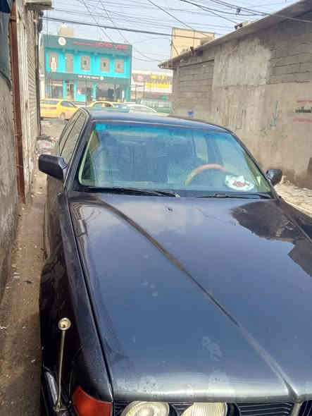 للبيع بي ام 735 محرك 3000 مفتوح بلادي
موديل 1991
السياره جاهزه من كلشي 
كير مكينه كهربائيات 
صدر امامي خلفي جديد 
تخم تاير جديد ويل كب كشنات  كهرباء
سلايت روف 
داخل جلد 
رقم بغداد الدولي 
السعر 44 وبيها مجال قليل
مكاني بغداد حي النصر
مكلف بنشر
رقم صاحب السيارة  ***********
