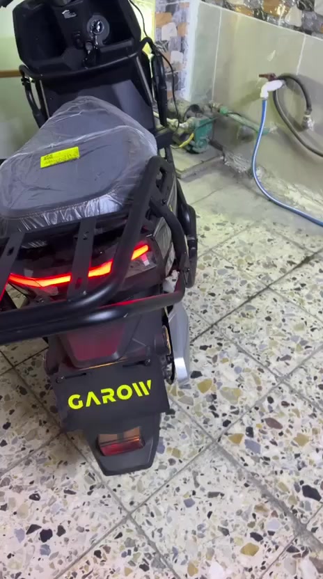 للبيع دراجه شحن نوع HVSموديل 2025 عدد النمر 4 سرعتها حقيقي 85 نضافتها 95 /ب100 جديده تشغيل عن بعد  دبل سويج دبل اشاره عالي ناصي زنون 6بطاريات وشحنتها تمشي 45 كيلو الاستفسار ع***********
