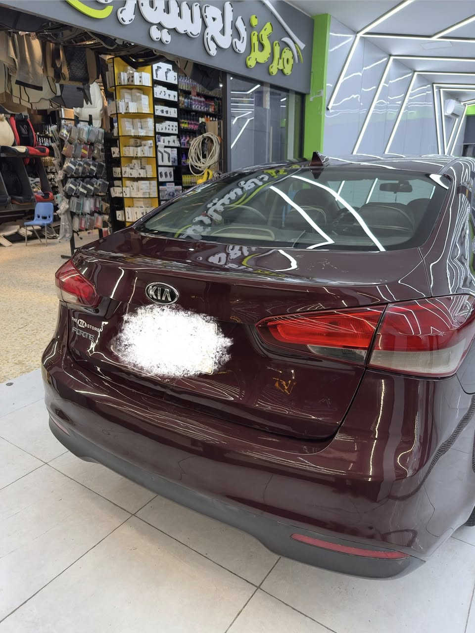 للبيع: كيا فورتي 2018
المواصفات العامة:
• الموديل: 2018.
• المحرك: 2000 دوش (عزم قوي واقتصادي).
• الممشى: 60 ألف ميل (حقيقي 100%).
• اللوحات: رقم بغداد أصولي.
حالة السيارة والوارد:
• الوارد: أمريكي (حادث خلفي بسيط)، إيرباكات سليمة بالكامل 100%.

• المواصفات: نص مواصفات (شاشة بلادية، ويل كب، وجاهزة من كل النواحي).
ملاحظات الفحص (السونار):
• تقرير السونار مرفق بالصور.
• السيارة فيها صبغ بالبنيد (داخل العراق) مع ملاحظات بسيطة جداً موضحة بالتقرير وصبغ بالباب الخلفي 
السعر والتواجد:
• السعر المطلوب: 12,000$ (دفتر و20 ورقة).
• المجال: بيها مجال
• المكان: بغداد - قرب جزيرة بغداد السياحية.
للتواصل والاستفسار:
***********
