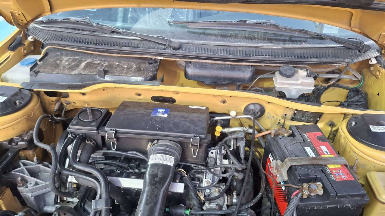 سلام عليكم بيجو بارص موديل 2015 لا خياس ولا جراد فقط. صبغ بلبنيد وشويه بلجاملغ بدون دواخل كير مكينه صدر امامي خلفي جديد هيئه وغرامات مصفره رقم انكليزي سنويه مجدده 
السعر 48 
العنوان بغداد 
الاتصال ***********
