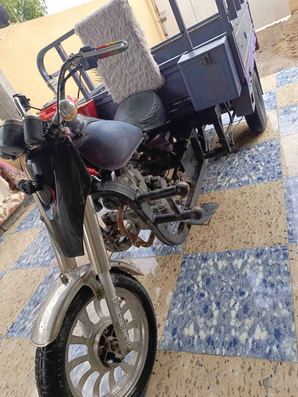 سلام عليكم ستوته للبيع امتيار اوراق اصولي محرك نضيف كهربايات شغاله البدي نضيف مابي اخياس ستوته حلوه ونضيفه السعر 900 وبيهاا مجال مكاني بني منصور قضاء الصادق رقم التصال ***********
