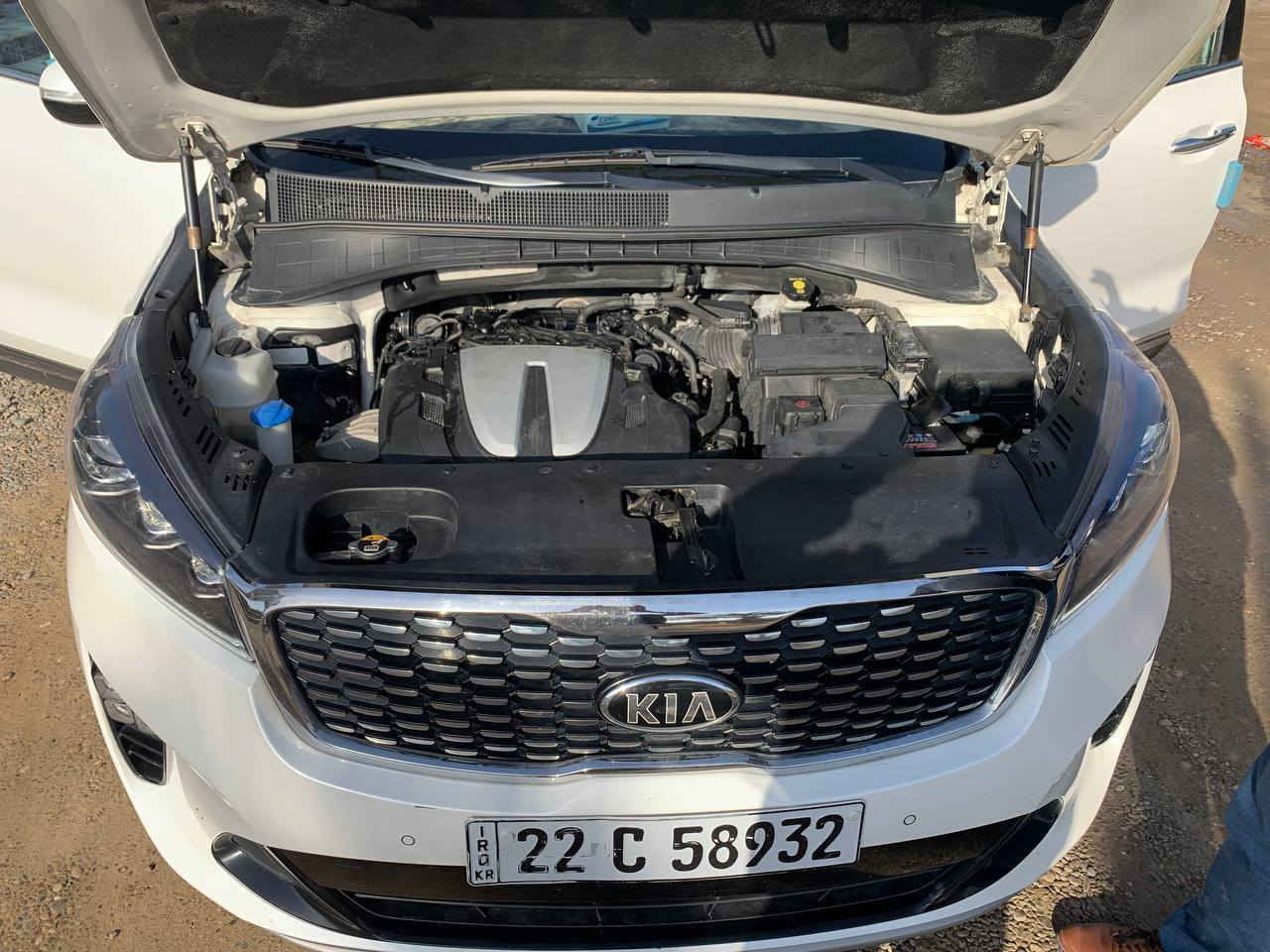 السلام عليكم
للبيع سيارة سورنتو  ٢٠١٩ خليجي رقم اربيل سيارة مال بيت نظيفة ومرتبة.
٦ سلندر ٧ راكب 
٣ قطع تبريد 
تحكم ستيرن جهتين 
بصمة ابواب 
جنطة بصمة 
كاميرا مع حساسات 
مراية جانبية شفط 
كشن سايق والصدر كهرباء 
وبعد المواصفات السورنتو المعروفة فول مواصفات السونار موجود مع الصور 
عداد المسافة ماشيه ١٣٧ الف كيلو 
مكاني صلاح الدين / بيجي 
***********
السعر 255
