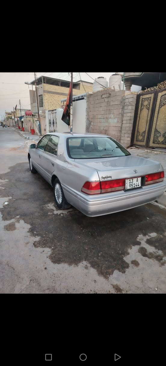 سلام عليكم _تيوتا كراون رأس الثور موديل 2000 السياره رقم ميسان بسمي رقم نكليزي محرك فيفيتي تبريد شغال  ***********
