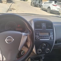 البيع نيسان سني هنديه بليته الزركه موديل 19 مكفوله كفاله عامه سياره بس...