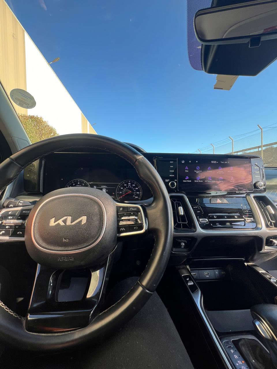 سورنتو 2023 بنوراما
ماشية 70 الف / كم 

رقم أربيل تحويل مباشر 

السيارة حادثها كلش بسيط 
قطعتين صبغ جانبي بدون دواخل 

فول مواصفات : 
 بانوراما 
بصمه- كشنات جلد - كشن كهرباء - كشن تدفئة
اشاير بالمري - اضاءة لمس LED -تحديد مسار- اطفاء تلقائي-تشغيل عن بعد -رادار امامي - مانع انصدام امامي - مانع انصدام خلفي - تحذير بالمري -شاشة كبيره
 وغيرها من المواصفات المعروفه 

مكان السيارة بغداد 

السعر : 230 وبيها مجال بسيط للشراي 

للأستفسار : 
***********
***********
