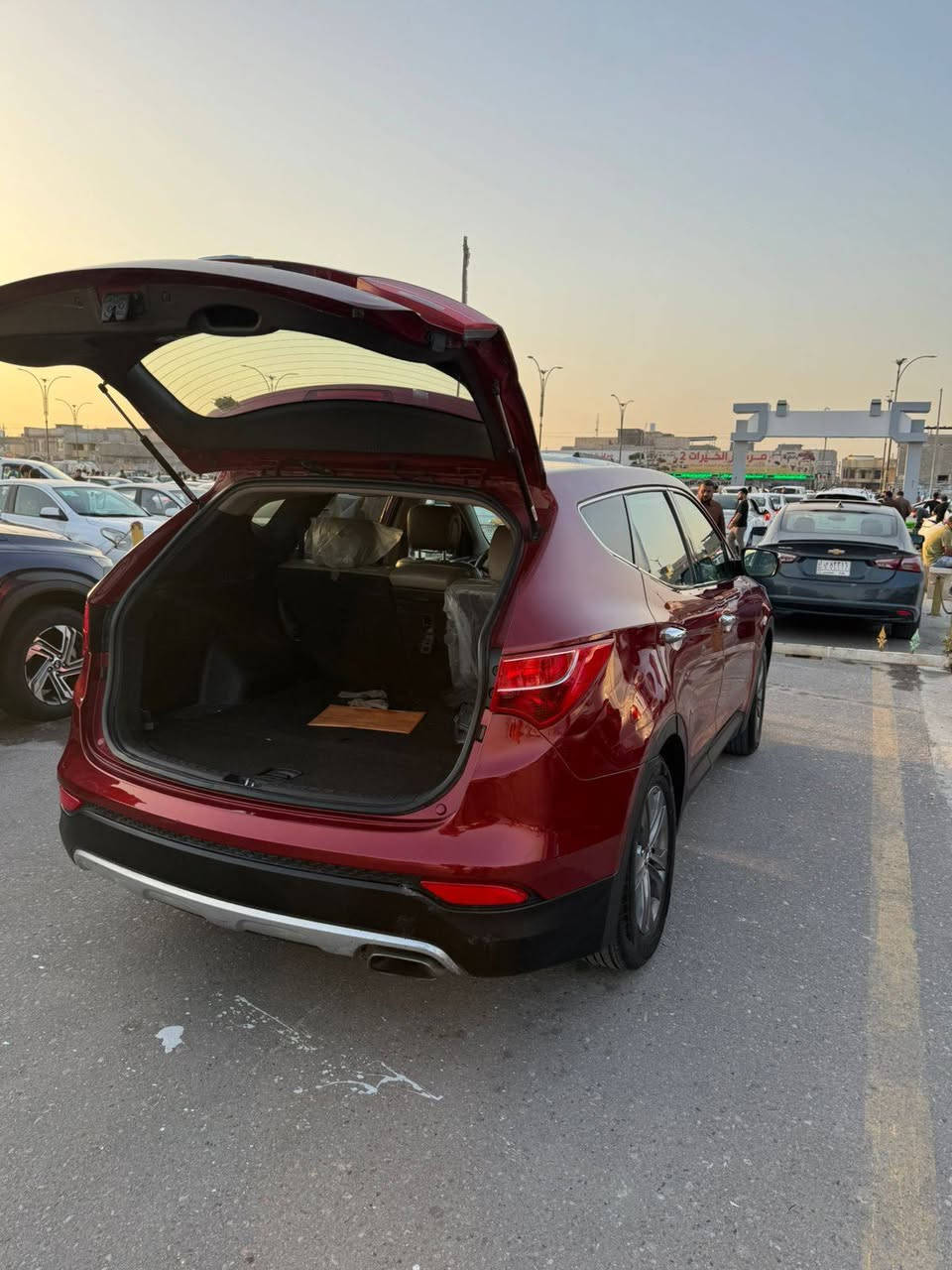 السلام عليكم ..
سنتافيا 2013 وارد امريكي 4 سلندر Gt بسمي سنويه جديده رقم بغداد 
بيها بارد 3 قطع سعر   132.                     العنوان / ميسان الاتصال 0785 585 7095
