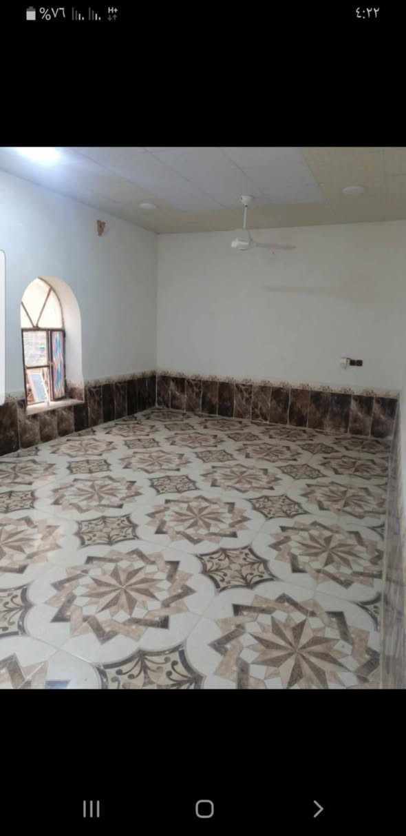 السلام عليكم  
بيت بل قائم حي شهداء سعده مساحته 400م طابو ب اسمي يبعد عن الشارع العام 40 متر يتكون من طابقين الطابق الاول ديوان  وكندور  وهول سيراميك وصبغ جديد ومطبغ وغرفتين وصحيات خارجيه وداخليه والطابق الثاني يتكون من غرفتين الديوان 7ب4 والهول 5ب6 والغرف 4ب4 و 5ب4 والفوك اكبر وسند تمليك جديد بل 2025 
السعر 40 مليون وبي مجال ويرهم مراوس بسياره موديل حديث لاستفسار الاتصال على الرقم 
***********
***********
