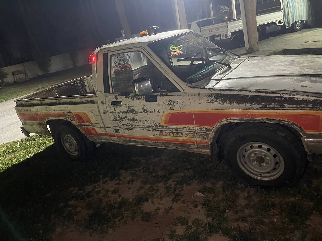 سلام عليكم بيكم للبيع مديل 1988رقم صلاح دين رقم واستفسار***********
