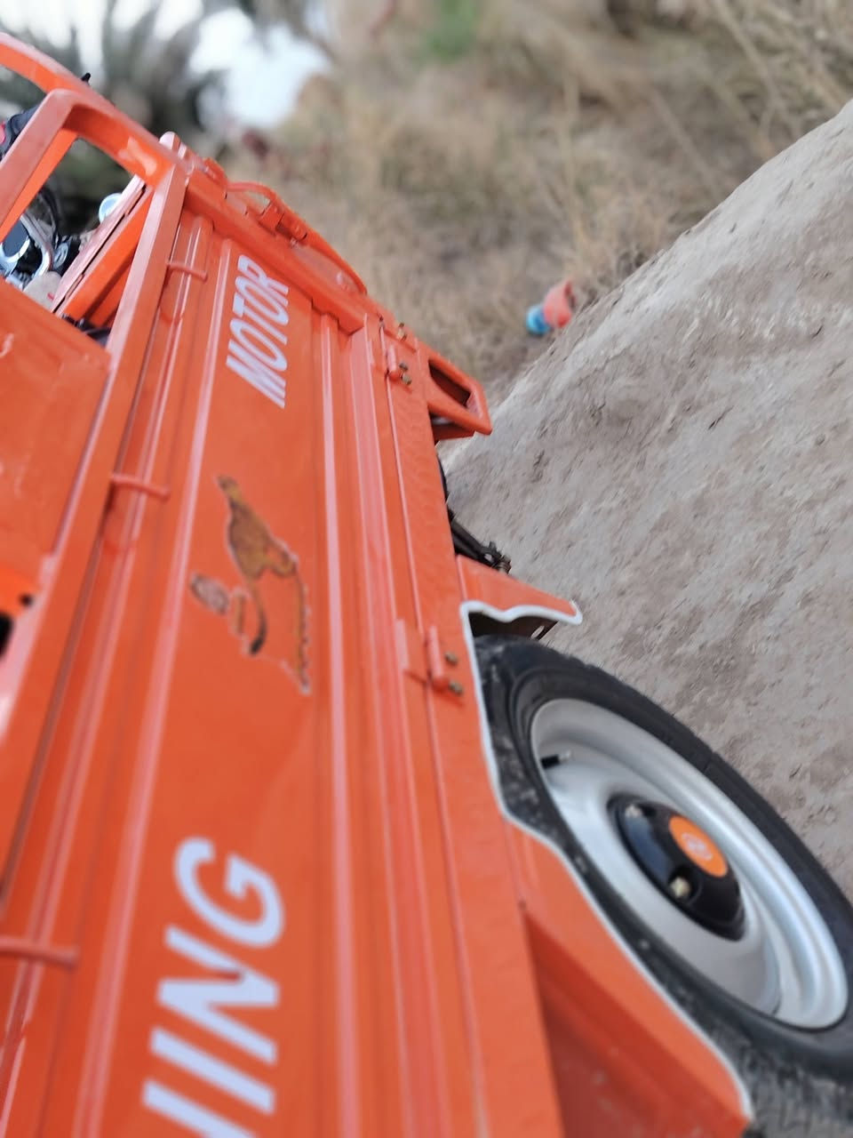 سلام عليكم
ستوته ٢٥ زيرو سكنر  وكيل بلال جديده وبعدها

مكاني حله ناحيه النيل

رقم ***********

سعر ( ٢٦٠٠ )  وبيها مجال
