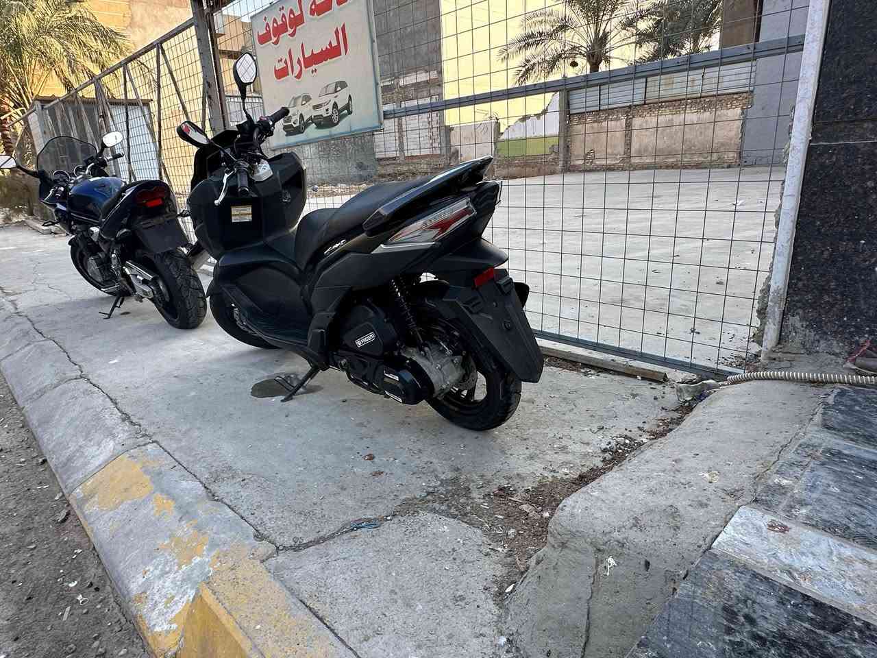 للبيع سيام كوري موديل 23 جديدة بمعنى الكلمة
دسك امامي وخلفي
نظام اي بي اس
تدفئة بالليدات 
لايت زنون عالي ناصي
بيها مانع سرقة يصير داخل الجنطة هو بلادي مالتها
سعرها 17 وبيها مجال قليل
*********** اتصل وتدلل
