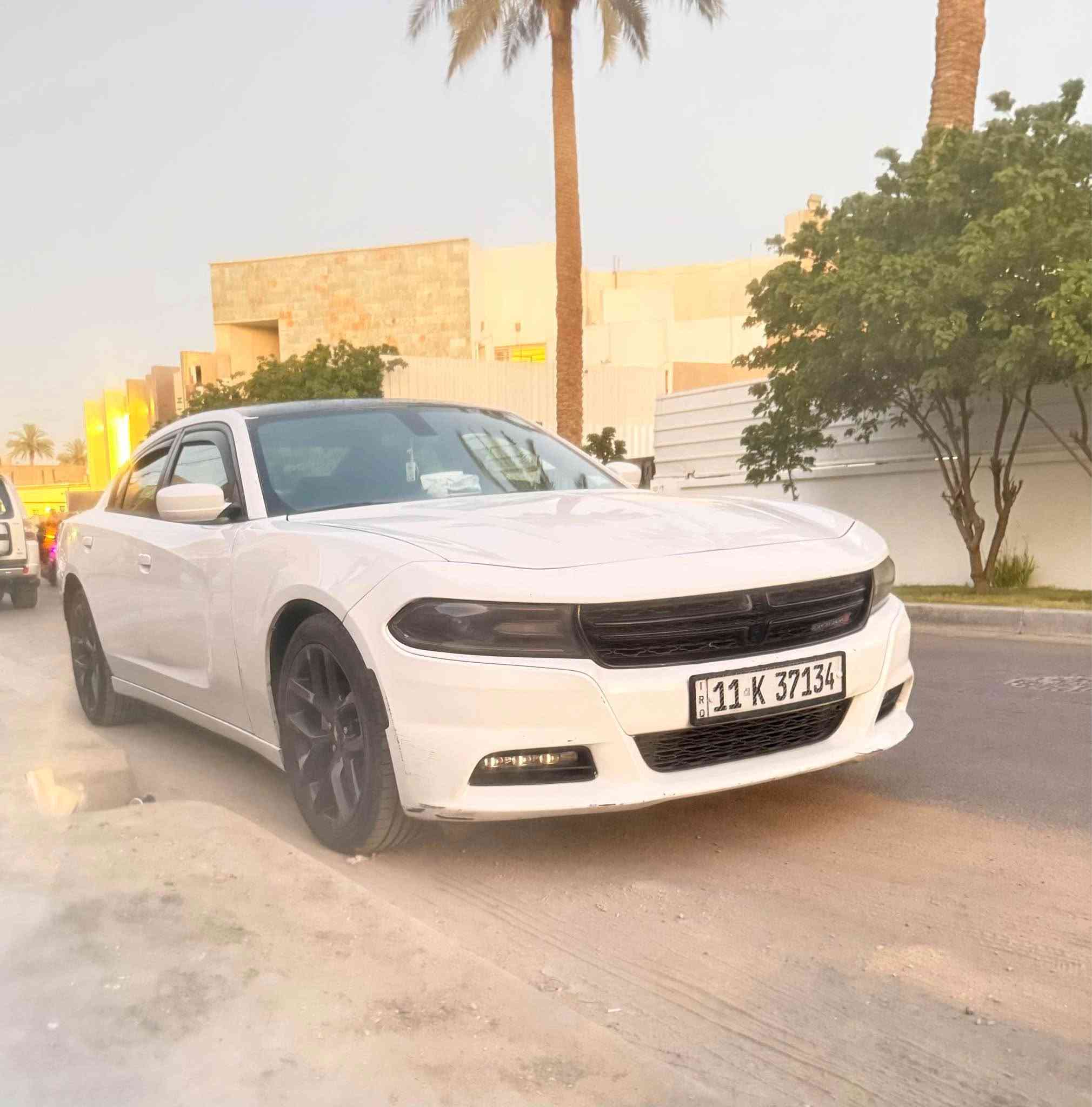 السلام عليكم جارجر 2018 مسجلة 2020 مكفوله من قطرة الصبغ حادثها موظح بالصور شرط التحويل السيارة جديدة جداً مواصفات sxt بدون اي نقص ماشية 81 مكينة 6 سلندر 3600  السعر المطلوب 180 وبيها مجال مكاني الاعظمية *********** بغداد, العراق

