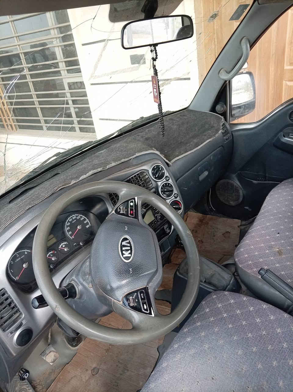 كيا للبيع 2015
مشروع وطني تحويل ثاني يوم
رقم واسط انگليزي
سنويه مجدده لل 31
بيه طخه بلباب شبر 
مكفوله كفاله عامه 
السعر 110وبيه مجال بسيط
المكان واسط كوت
 للاستفسار /***********
الخاص مغلق
