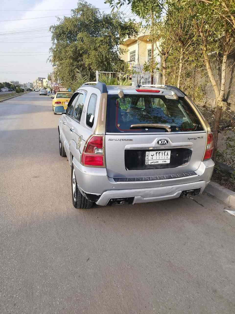 كيه سبورتاج 2009
وارد كوري فول مواصفات 
مكفوله من الصبغ والضربه 
كير محرك مكفول سيارة جديده 
ماشيه 120 كم 
محرك 2000 دوش 
رقم بغداد 
سعر 130$
للاستفسار الاتصال 
***********

