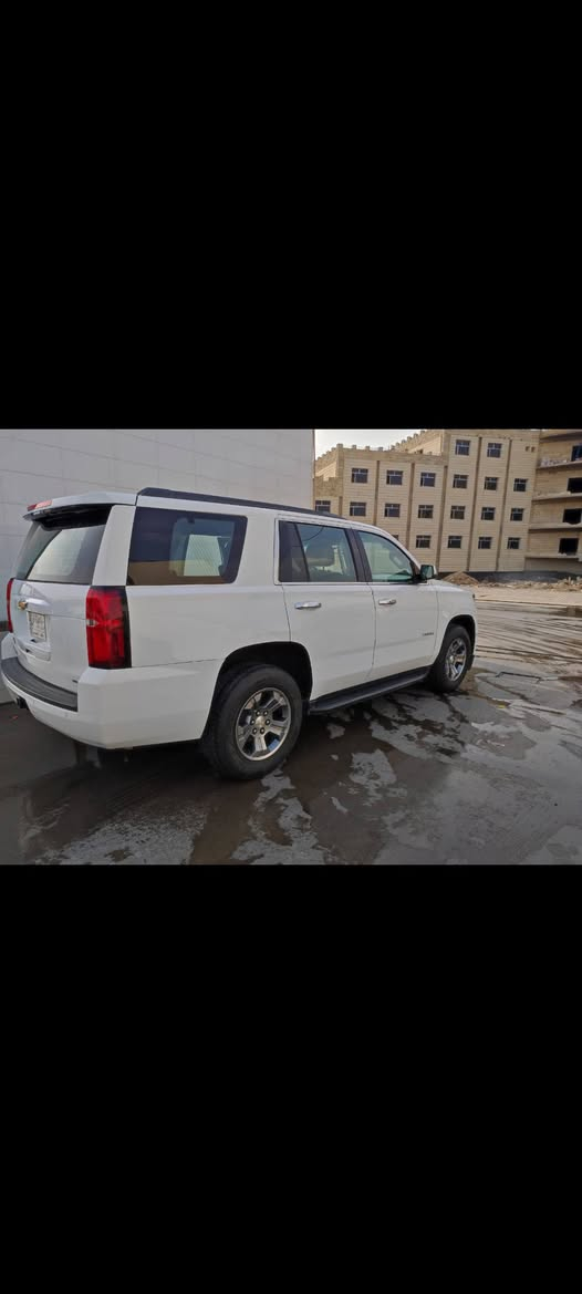 تاهو 2018بسمي على وضع الشركه كلها على بلاد السياره جديده بمعنه الكلمه ستعمال شخصي ماشيه 70 حقيقي مكان كوت عتذر على المراوس بيع فقط السعر 325وبيها مجال حك الجيه بس والله بعافيه الي يخذها تحويل نفس اليوم *********** بجم كبس بدون ارباك بدون دواخل حدثها جاملغ خلفيه وشبرين بقبق الجنطه الي حب يعرف حادثها يجي خاص
