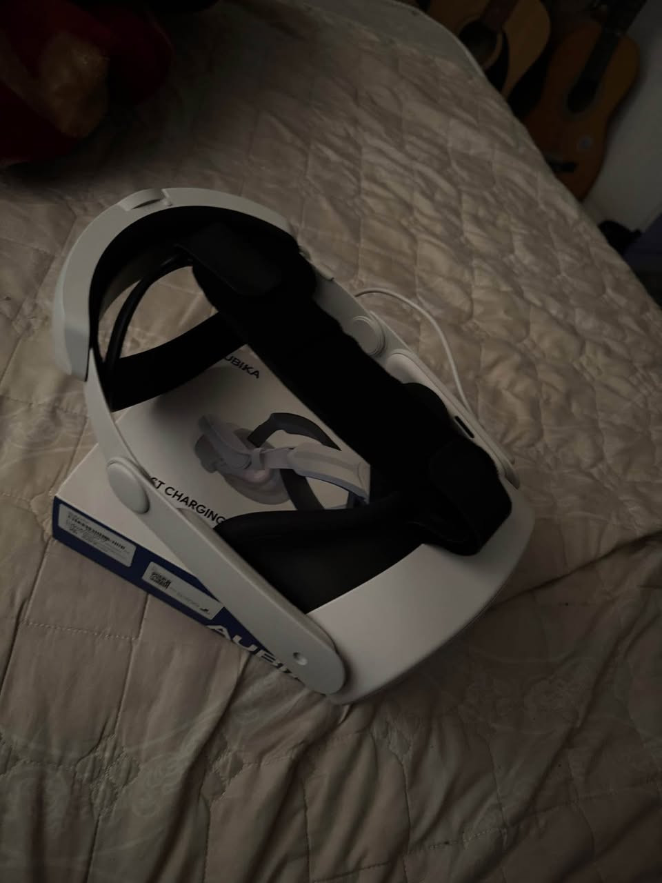 ميتا كوست 3s مستعملة اسبوعين تقريبا نظيفة بدون اي اضرار حالها حال الجديدة وياها هيد ستراب ابو البطارية اضافية تنطيك 3 ساعات فوك شحن النظارة ماخذها ب ٥٠٠ و الساراب ب ٦٥ راديها ب 525 الف 

بغداد حي الجامعة 

*********** بغداد, العراق
