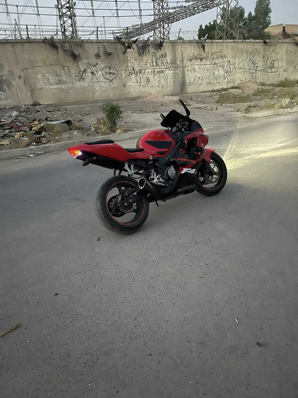 افوراي للبيع مكينة مفتوحه حماوه انسه نكره بكل وكت سعرها 17 مكاني زعفرانيه
‭***********‬ اتصال

‪+964 775 387 8396‬ واتساب
