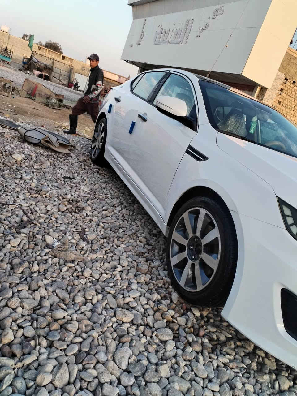 السلام عليكم
كيا اوبتما 2012 خليجي فول مواصفات ما عدا 
البصمة  
محرك 2400
مري شفط 
سقف بانوراما + فتحة بالسقف 
تحكم ستيرن شفتات 
قطعتين تبريد ثلج
كامره حوادث امامية وخلفية 
فقط باب الصدر مصبوغ
العنوان -  الديوانية قضاء عفك 

السعر: 125$ وبيها مجال بسيط 

الاتصال رقم  الهاتف  / ***********
