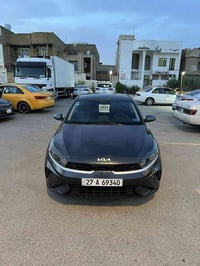 كيا فورتي للبيع 2024 مكنيه 2000 دوش السياره جديده وجاهزه ومدخله على اي...