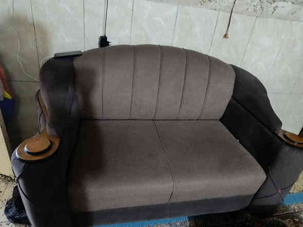 السلام عليكم تخم اخو الجديد استعمال شهرين او ثلاثه 10مقاعد
السعر 500 وبي مجال مكاني مدينه الصدر
للستفسار *********** وبلخدمه
