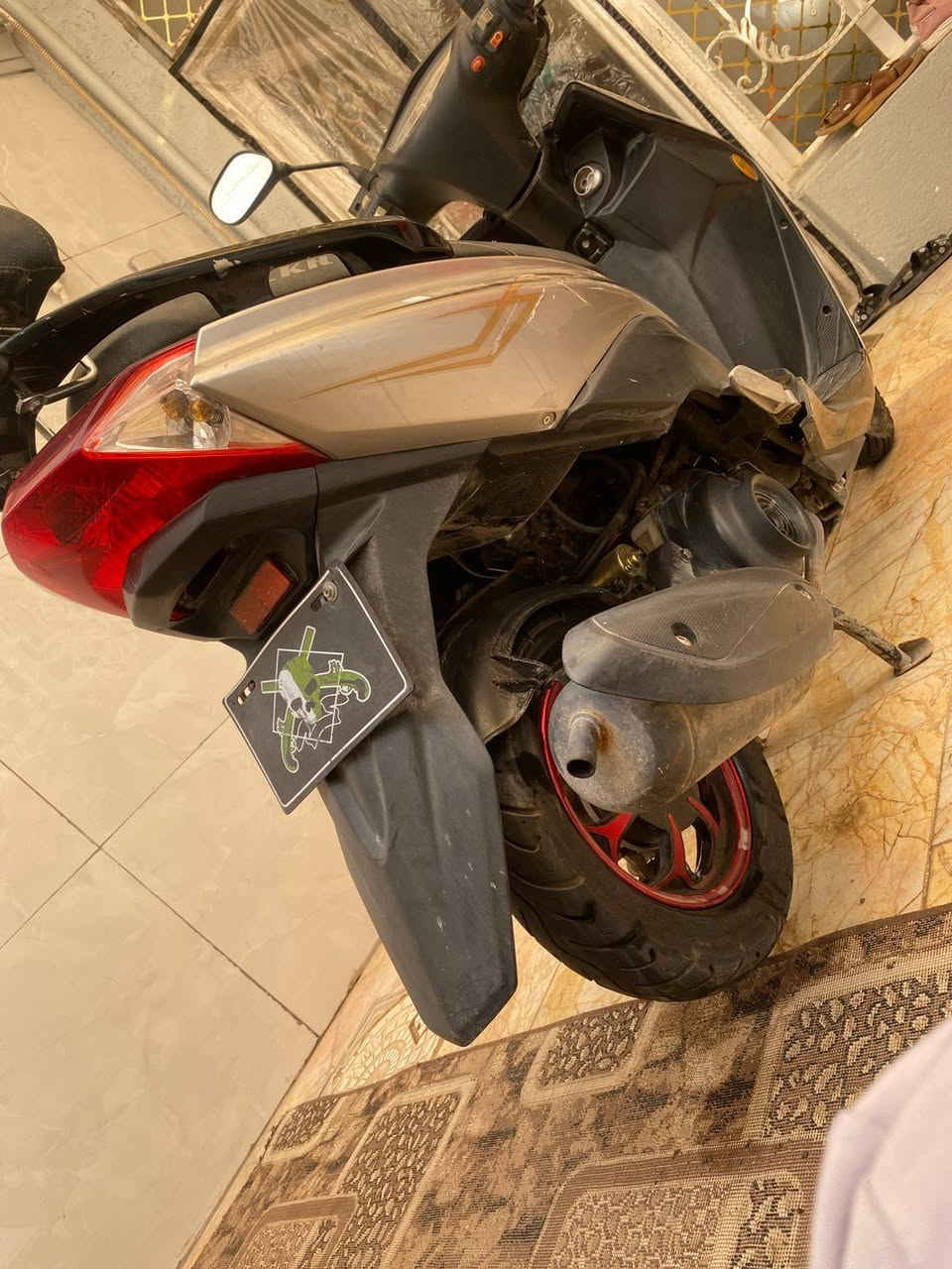 سلام عليكم دراجه سكنس عدله حديث للبيع كفاله عامه بلاديه
السعر 700 وبيهه مجال (كربلاء للاستفسار ***********)
