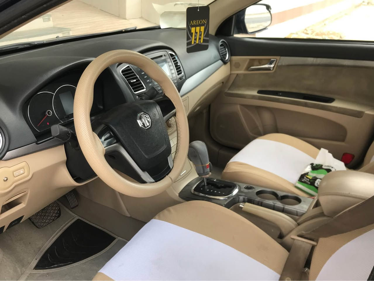 ئیم جی مۆدیل ٢٠١٢مەکینە (15)بی تۆربۆ سێ پارەچەی سبوخە بی داخلی سەیارەکە توندو تۆلە   بەناو کردن ووەکالە بەشەرت 
*********** أربيل, العراق
