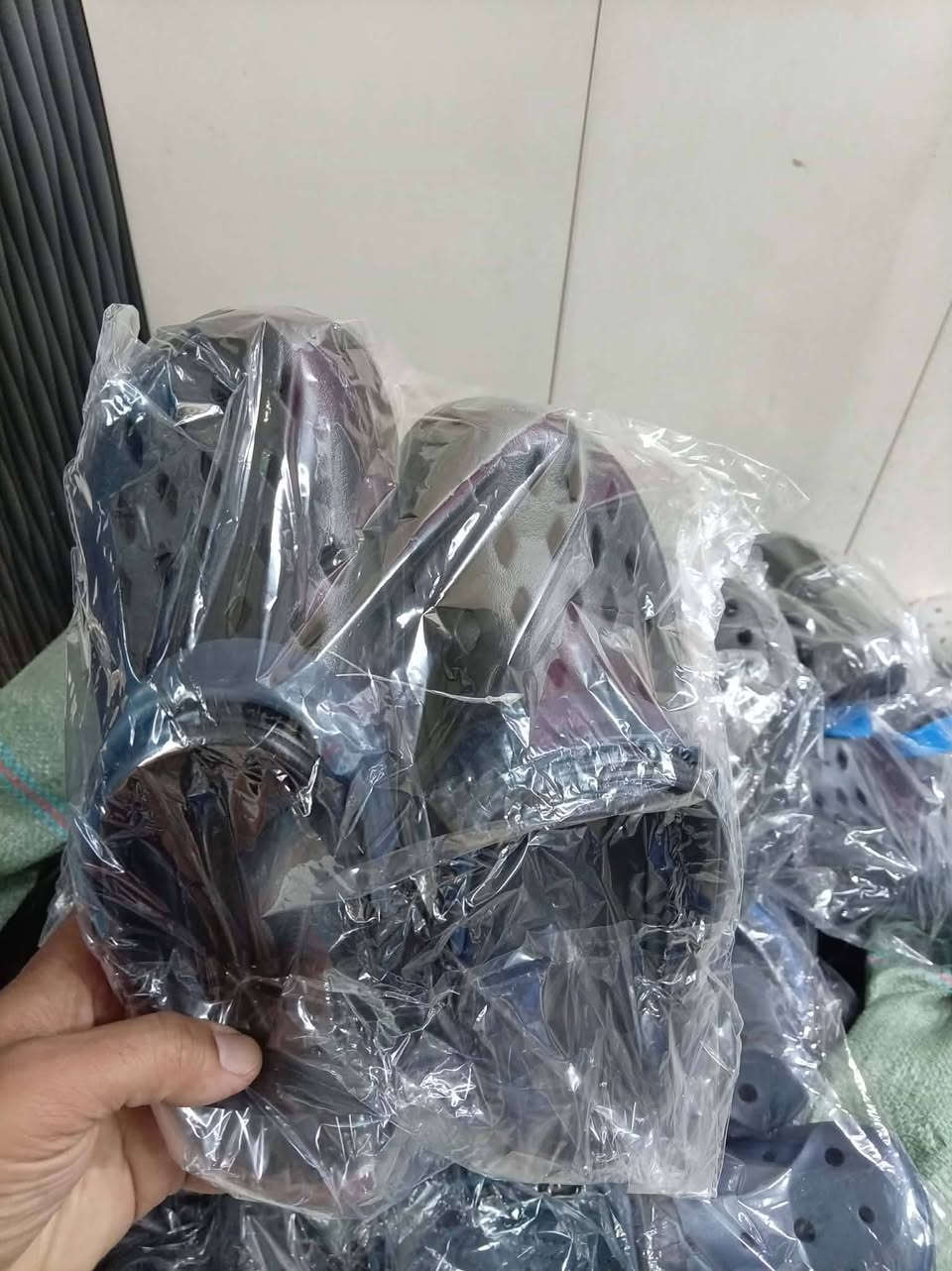 متوفر سليبر طبي رجالي ونسائي
للحجز مراسله البيج
يوجد توصيل بغداد ومحافظات 5


**إذا كنت صاحب هذا الإعلان وتريد حذفه لأي سبب، رجاءا أرسل رسالة إلى الدعم الفني**