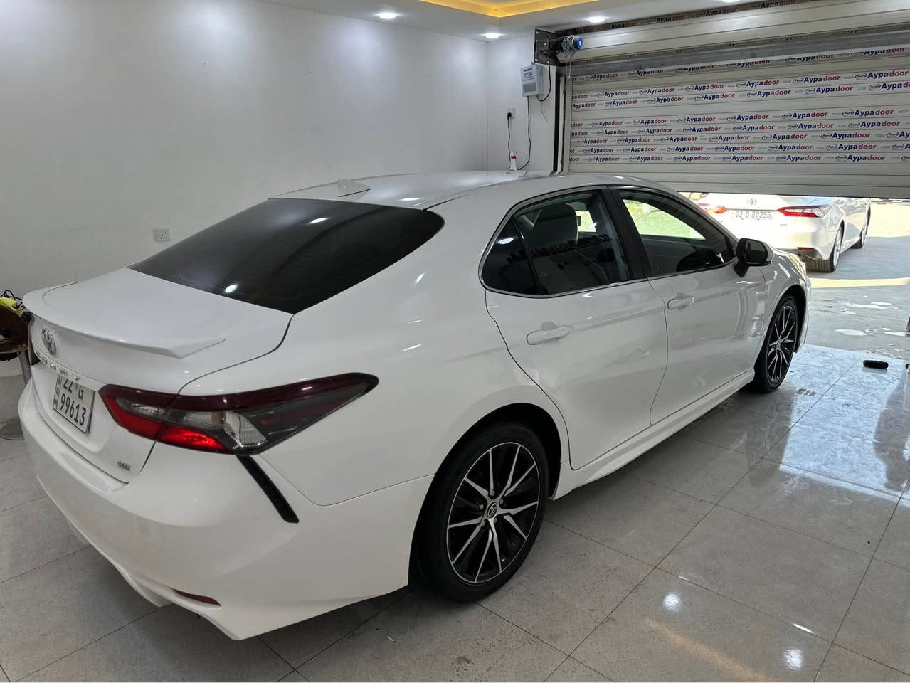 TOYOTA CAMRY 2022 SE 
سەیارەکە دوو چەملاخ پشتەوە بۆیاخ سندوق بە بیلاد گۆراوە بێ ناوگرتن بی ئیرباگ پیش کەپس هەمووو گیان بە شەرت گیرو مەکینە کارەبای بەشەرت رەقم شانسیم داناوە نرخ ١٩٠$ مەجال 
***********
***********
Whass app رانية, السليمانية
