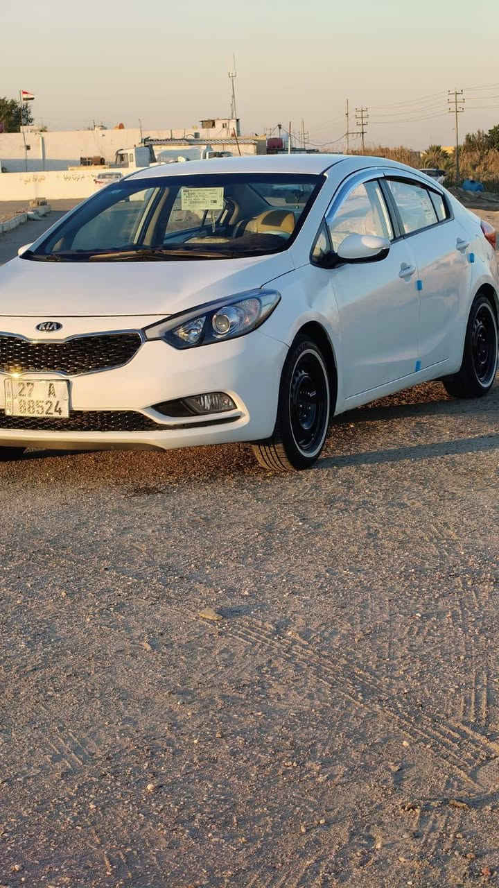 السلام عليكم رمضان كريم
بيع مستعجل
سيراتو2016 وارد خليجي تبديل بنيد فقط رقم ذي قار الدولي تحويل مباشر مكينه 1600لاتنقيص لا تبخير لا صوت كير حداديه تبريد تدفئه كهربائيات دواخل وضع الشركه مواصفات نص فول  العنوان الناصريه مركز السعر 110 وبيه مجال كلش بسيط سياره مال جناي بوجهك لشارع جاهزه 4تايرات سبوع من شادهن الاستفسار
***********
***********
