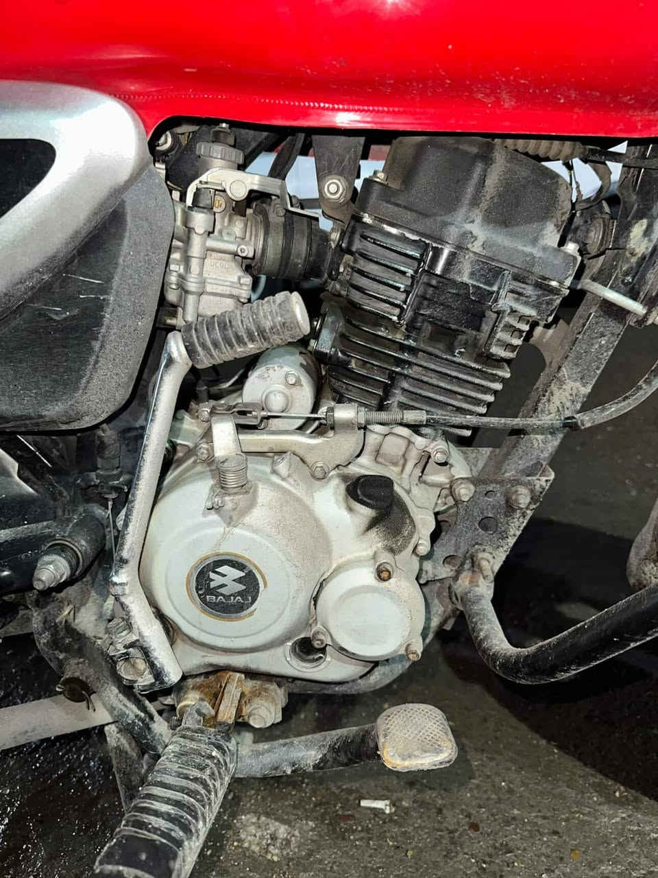 يالله السلام عليكم بوكسر 22  رقم بغداد انكليزي تحويل ثاني يوم الدراجه خير من الله بس اشويه وصخه منوره المطر  مكينه خرسه عنوان بغداد عامريه مستعجل على بيعتها  السعر 2000 وبيها مجال للطيبين *********** متواجد واتساب وفيس
