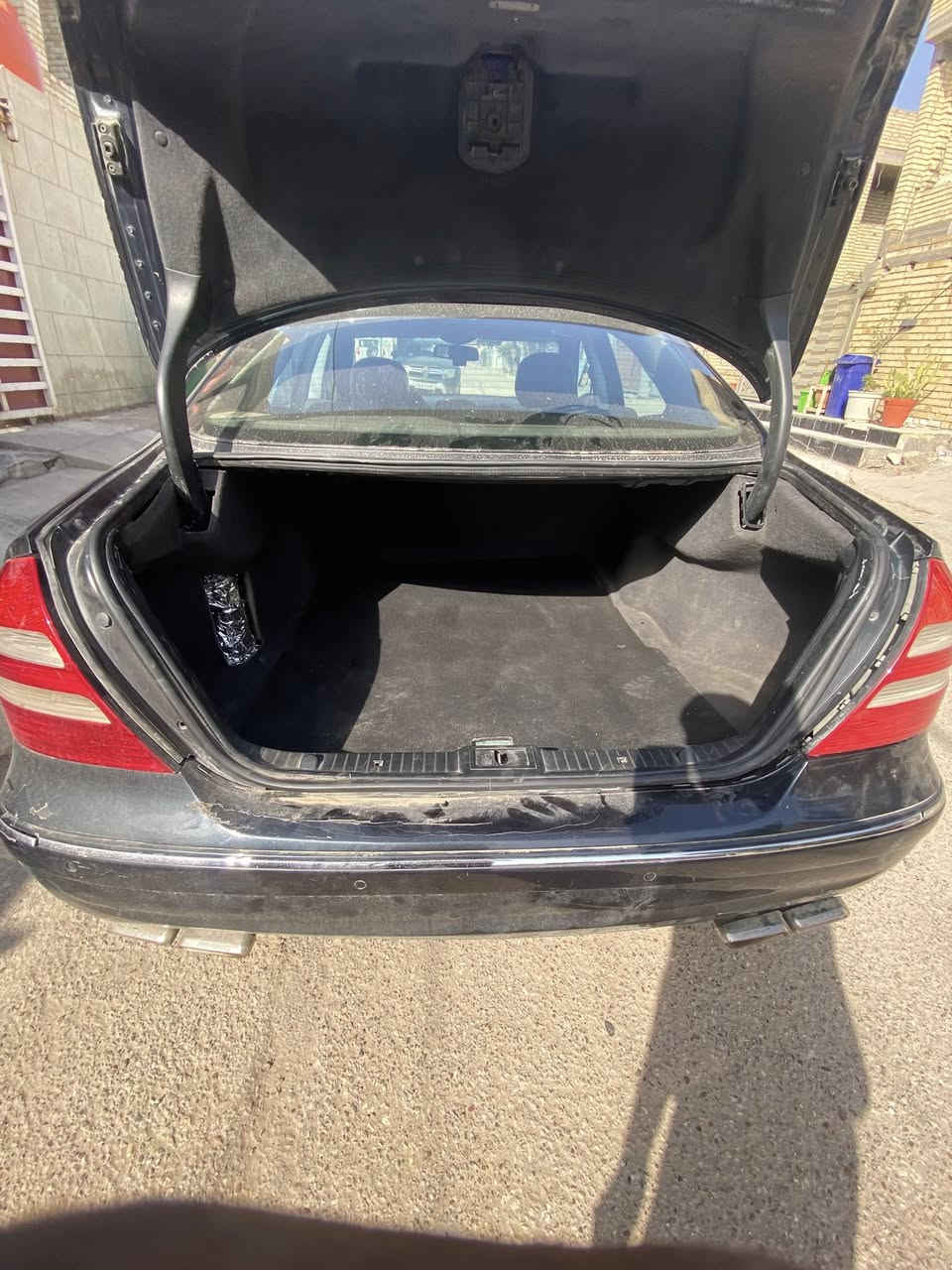 السلام عليكم مارسدس w211
2002 E320 M112
بغداد بسمي مبدل جاملغ امامي ورادله صبغ لان مو نفس لو السيارة  ومصبوغه احزام سياره نقصه بس صبغ او ابو بوليش محترف بيه شخط بل باب الخلف السايق مكينه كير حداديه تبريد بشرط بيه كت e63 تخم تاير جديد فوللل موصفات موصفاته معروفه 
مكان بغداد
سعره100 بي مجال للجادين 
***********
