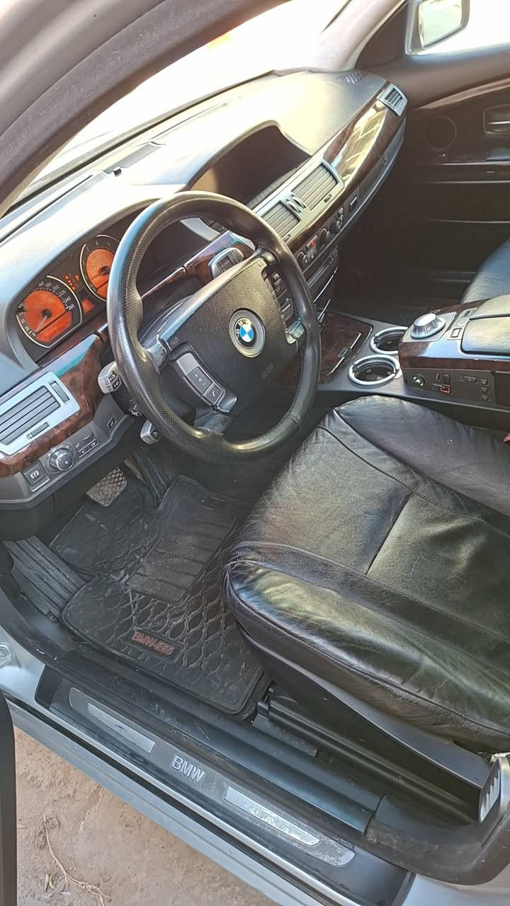 السلام عليكم للبيع موديل 2002
745i
ماشية ٢٣٠
باب قصير
سيارة ابلادية بدون صبغ بدون حادث 
وارد يابان 
بيهة جراد بل باب الخلفية وجاملغ الخلفي 

كير مكينة مكفولات

صدر امامي خلفي تخم تاير كلة جديد 

سيارة مابيهة اي نقص 
فول موصفات 

السعر ١٢٠ ورقة وبيهة مجال 
فقط المكينة بيهة لاستيك ولف 
فقط بيع 
مكان بغداد 

***********
