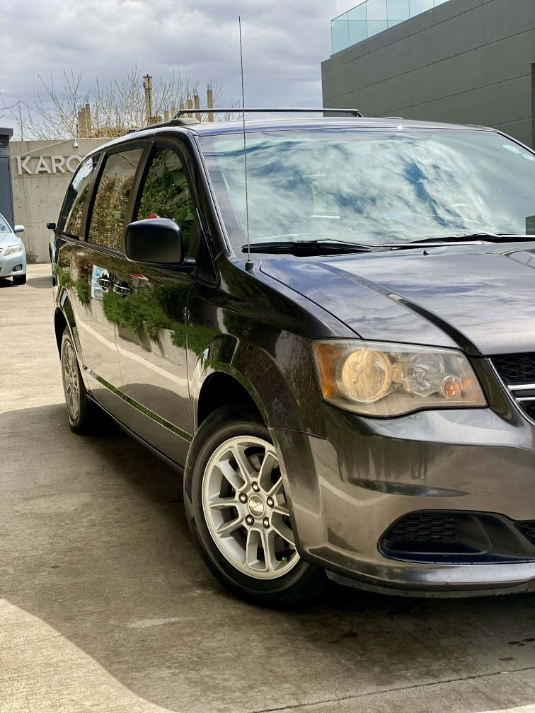 Dodge caravan ٢٠١٦کلین تایتل
دودج كيرفان ٢٠١٨ كلين تايتل
المكينة 3.6L V6
٨١ ألف مشيت
رقم اربیل ب اسمی
تحويل وغرامة على شرط
السيارة كلين تايتل كانت باسم إبراهيم خليل
ماكو أي بوياخ، ماكو أي سارد، ماكو أي شوخت
الدوام على شرط
3 ركائز كوشن
أبواب وصندوق كهرباء
تحكمات على الدركسون
تحديد سرعة
جنوط كروم 17
4 كفرات جديدة بالأسفل
كير والمكينة على شرط
ماكو أي مشكلة بالسيارة
أرقام صاحب السيارة:
( *********** ) اسیا
( *********** ) کورک السليمانية, العراق
