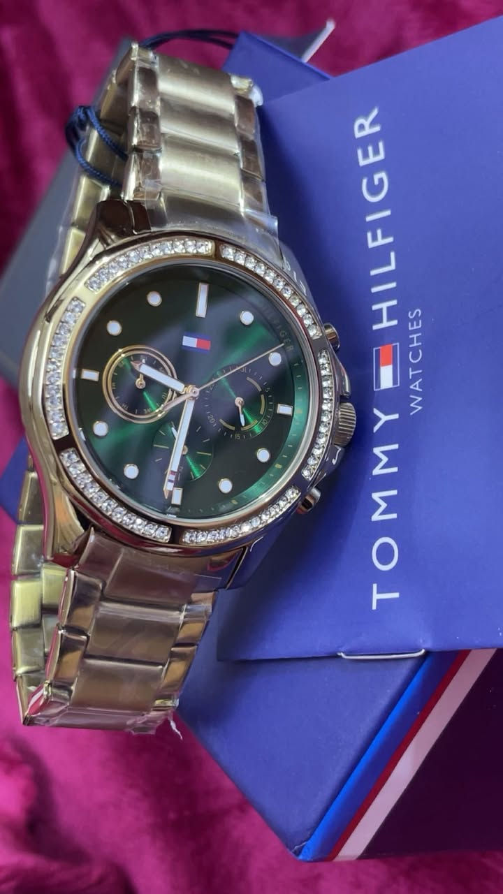 🔹ماركة تومي هليفغر /TOMY
🔹نسائي القطر 38 
🔹لون المينا اخضر 
🔹سناتر شغالة 
🔹الكود 1782614 
🔹كامل مرفقات 
🔹ارقام لامينوس 
🔹مقاوم للماء 
🔹توصيل مجاني للكل المحافظات العراق


**إذا كنت صاحب هذا الإعلان وتريد حذفه لأي سبب، رجاءا أرسل رسالة إلى الدعم الفني**