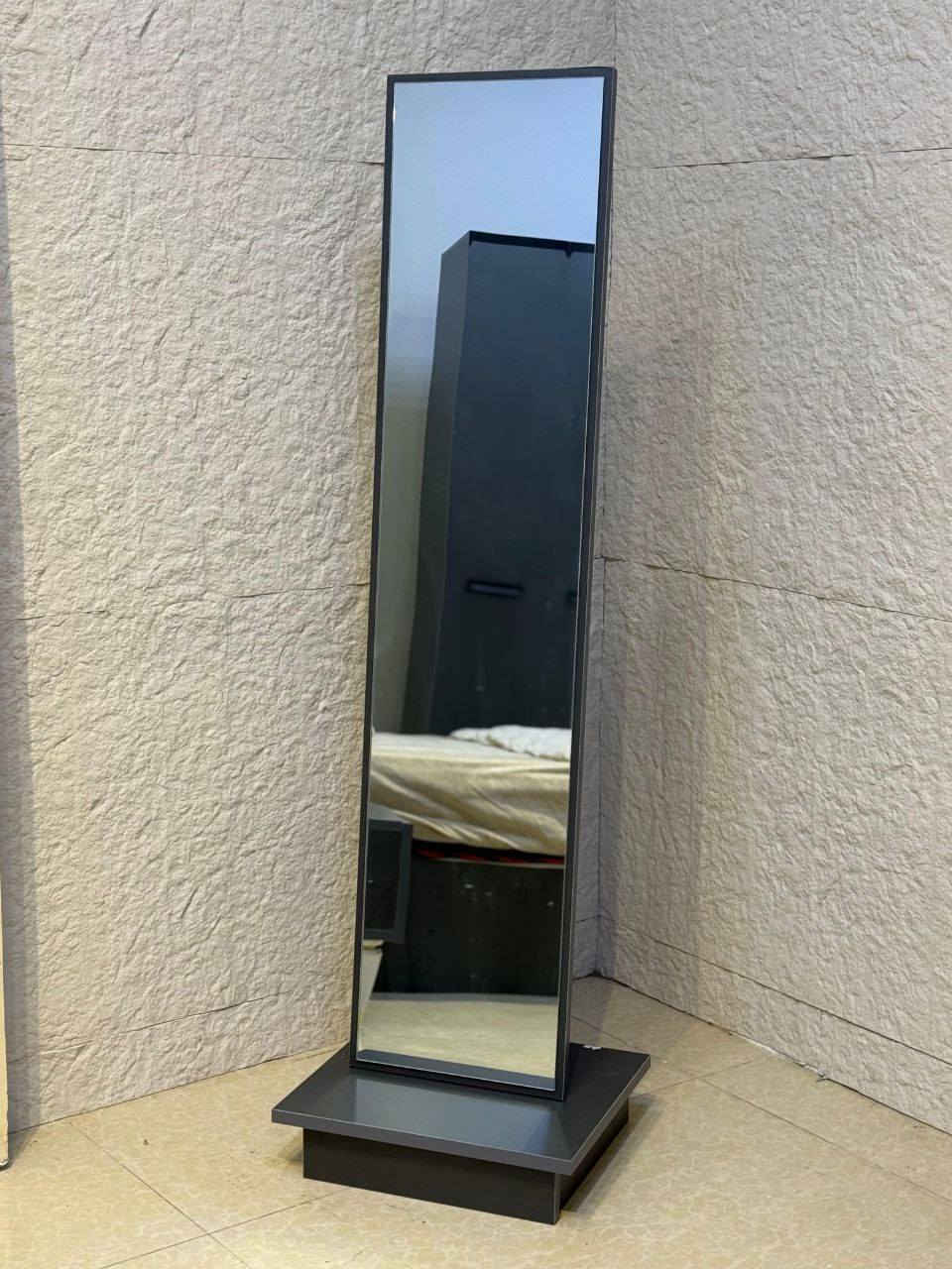 غرفة نوم نورين ابواب 7 قطع معمل اصلي درجة اولى📢
نفس الصورة بالضبط💯
ابواب الوسط المنيوم 
انارة لد بالكنتور 
برغي وجوي حديد
سرير جك خزان 
نرمايد هيدروليك 
سكك ثلاث مراحل  
متوفرة بلون رصاصي
كنتور 6 باب قياس 225سم✅
ملحق كنتور 2 باب 75سم✅
سرير 180*200✅
كومديات عدد 2✅
ميز تواليت✅
مراة قيافه✅

السعر  930 الف عراقي💰


**إذا كنت صاحب هذا الإعلان وتريد حذفه لأي سبب، رجاءا أرسل رسالة إلى الدعم الفني**