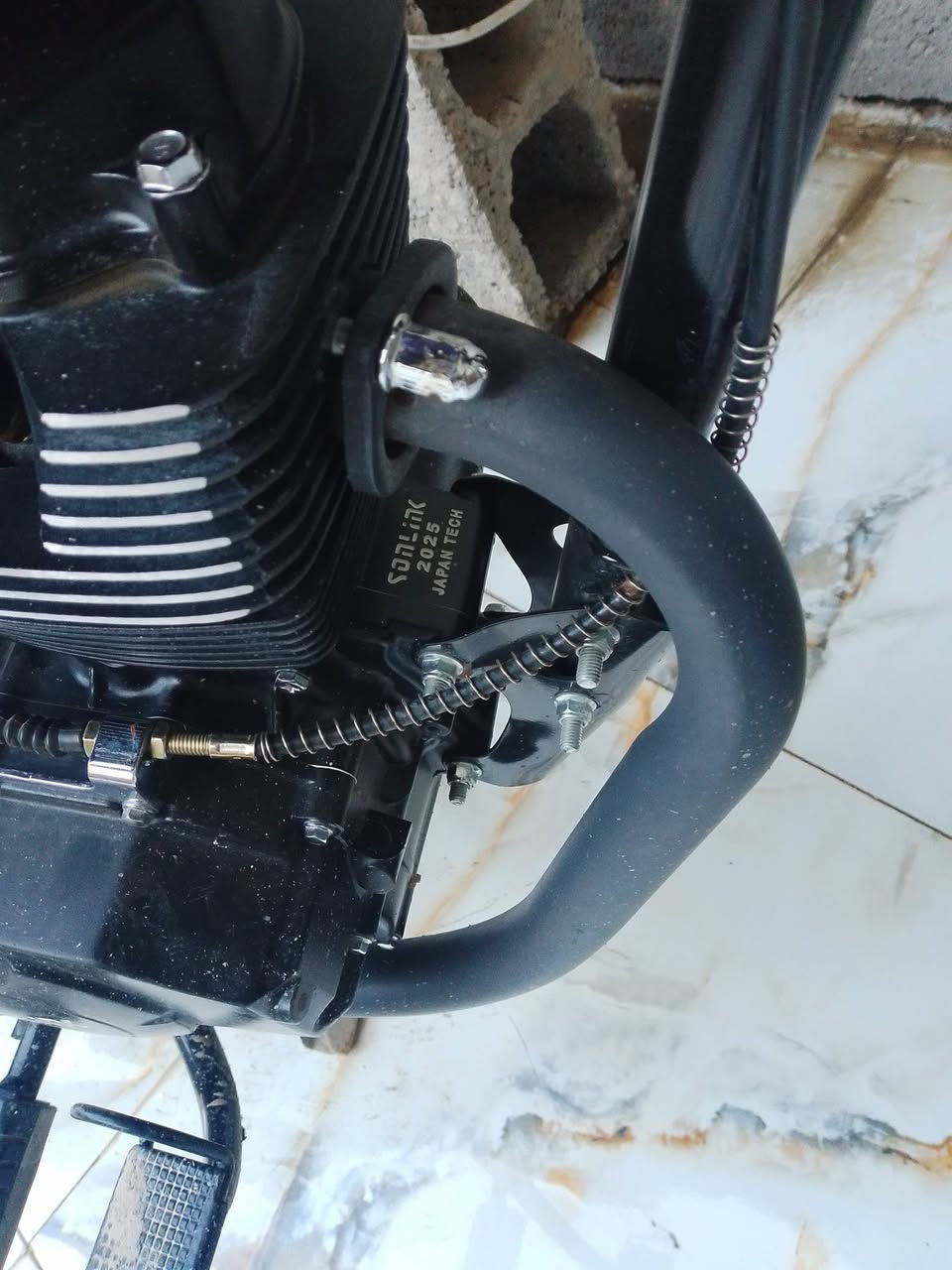 العنوان بغداد الزعفرانيه شارع البطل***********
85
