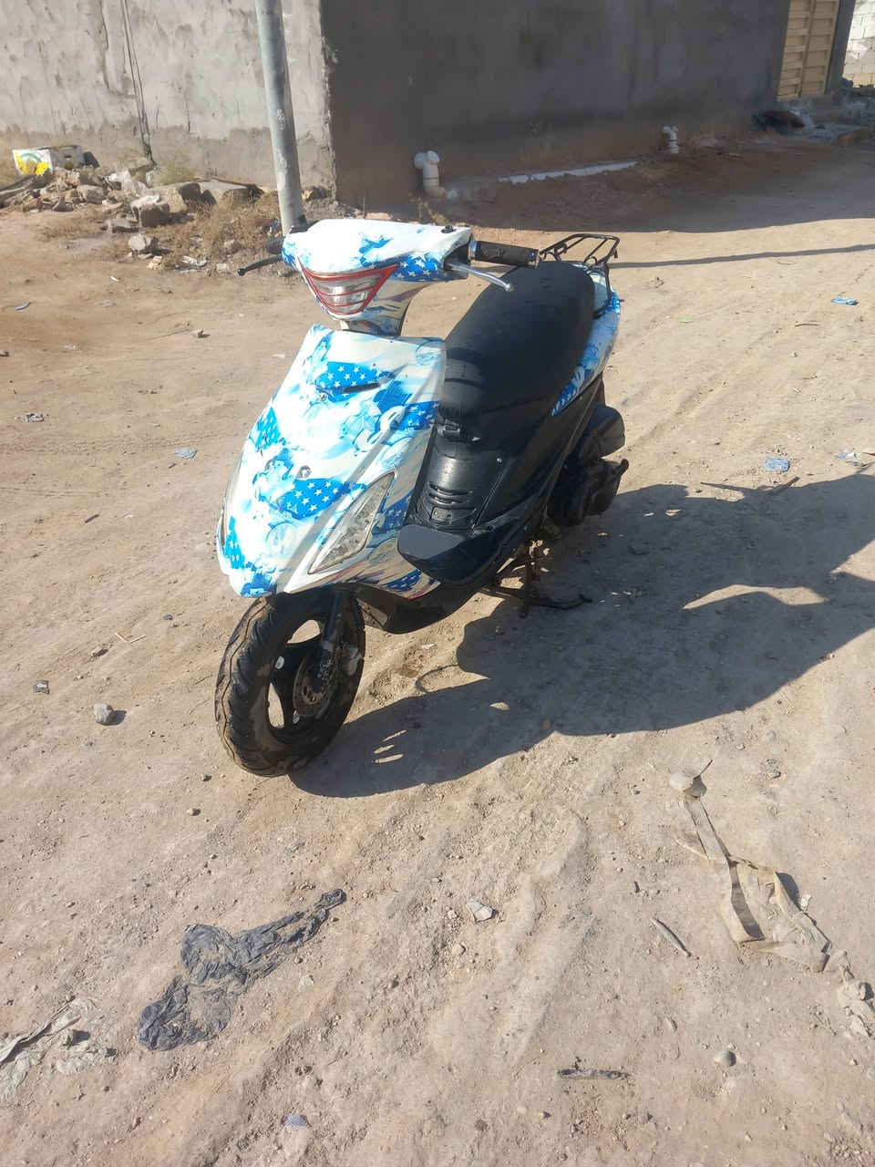 دراجة للبيع نكره سلف كامله من كلشي كهربائيات شلعه فول محرك مامفتوح متوازي على بيعه ***********
